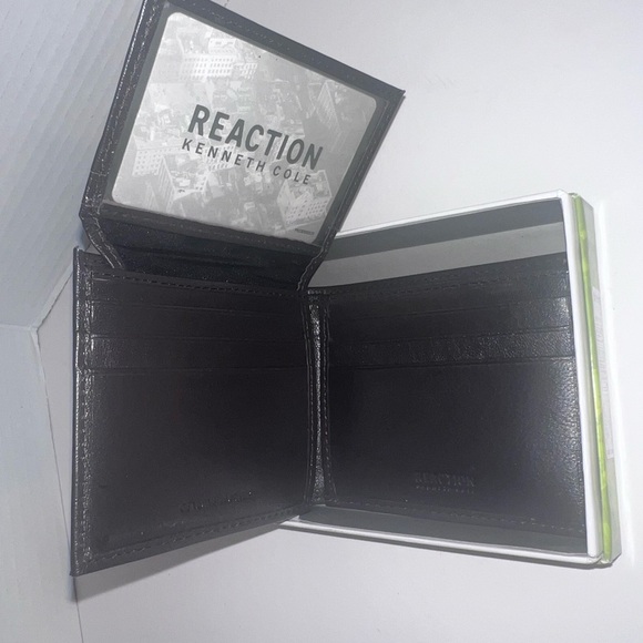 New Kenneth Cole Reaction Brown Leather Wallet - Picture 2 of 3
